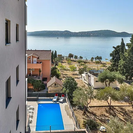 Gorgeous In Seget Donji