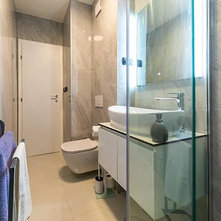 Gorgeous In Seget Donji *